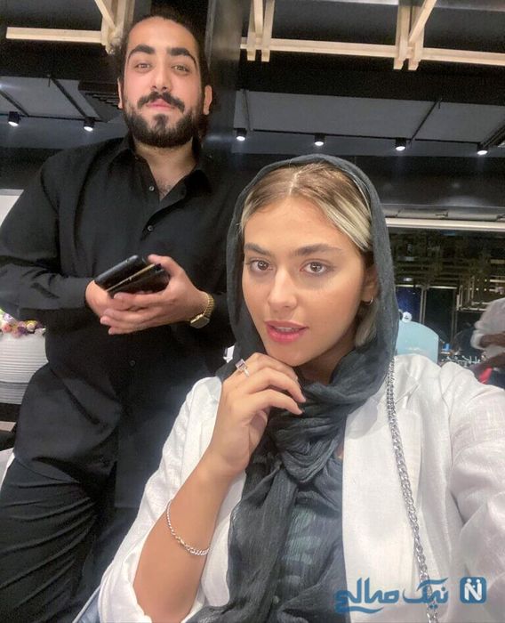 عکس دو نفره ریحانه پارسا بدون شوهرش